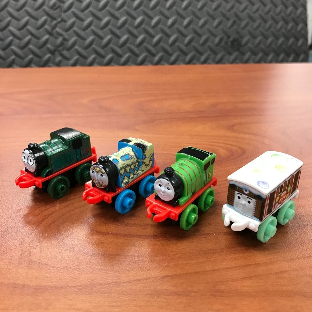 4 Thomas & Friends Minis 2014‎